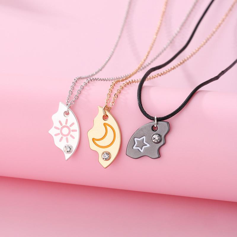 Collares Magnéticos de Estrella, Luna y Sol